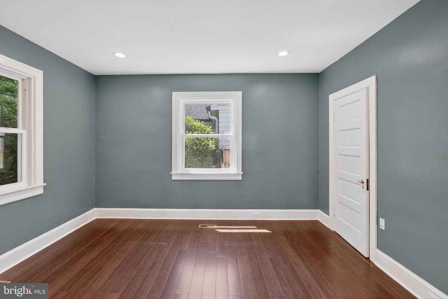 4415 Bradley Ln photo 18