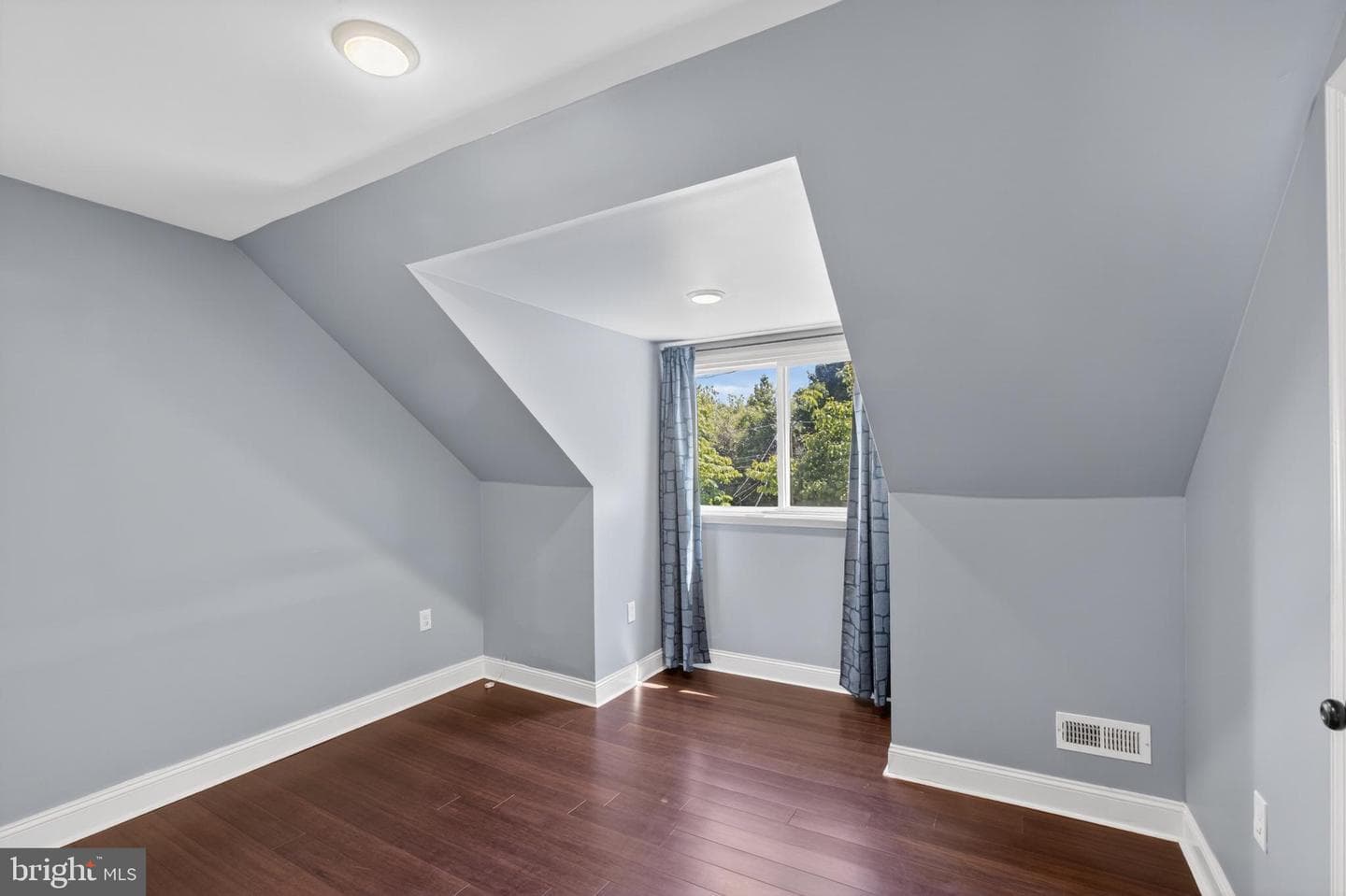 4415 Bradley Ln photo 35