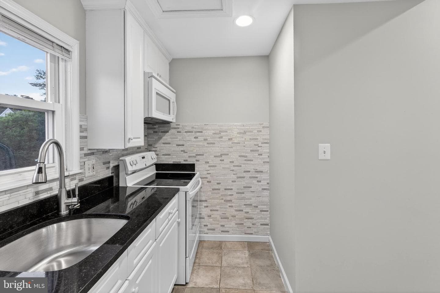 4415 Bradley Ln photo 54