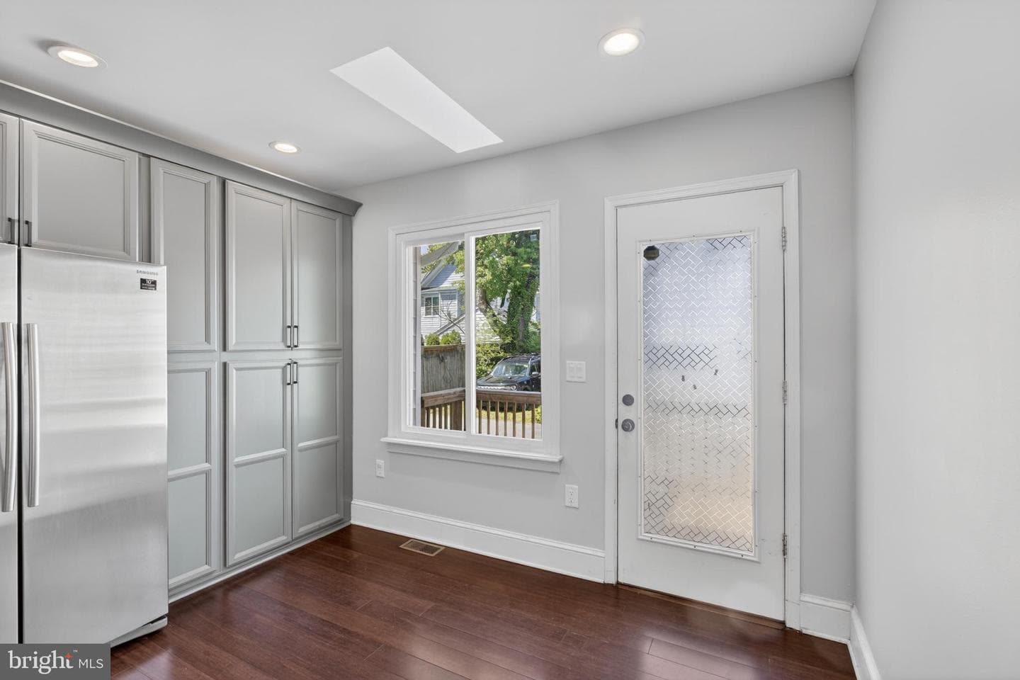 4415 Bradley Ln photo 9