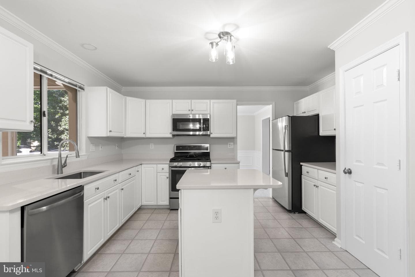 2700 Snowberry Place photo 15