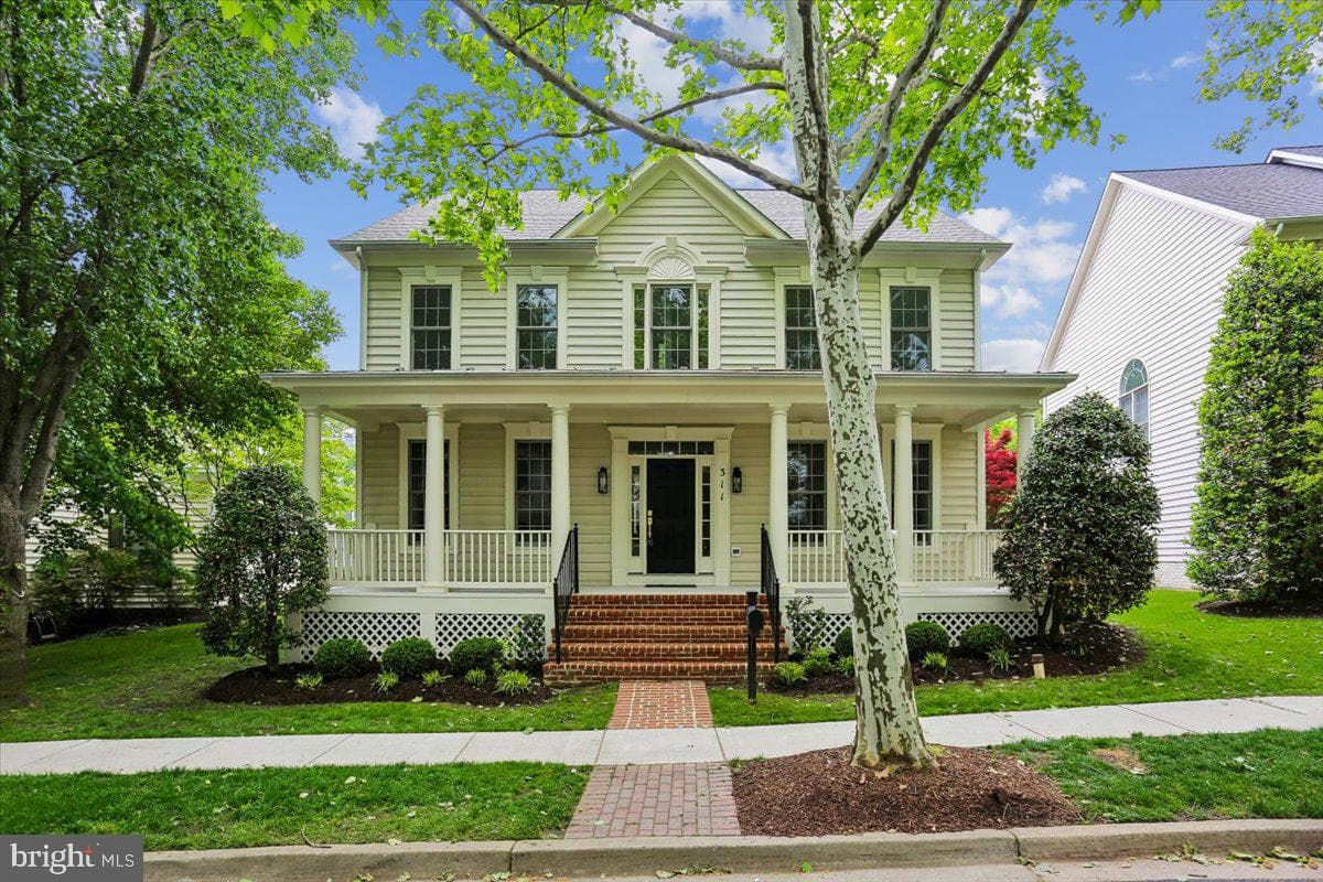 311 Watkins Circle photo 2