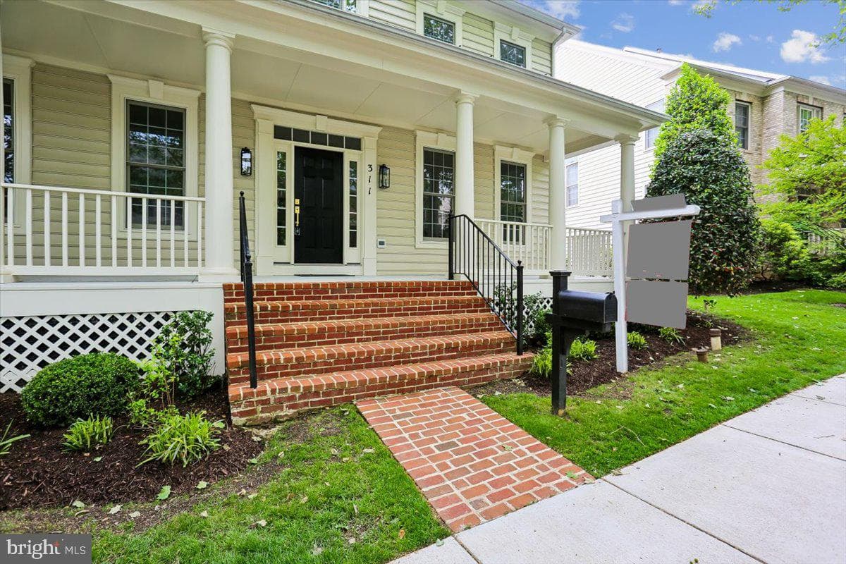 311 Watkins Circle photo 5