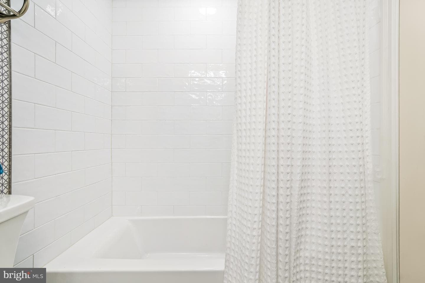 5802 Nicholson Lane #2-202 photo 24