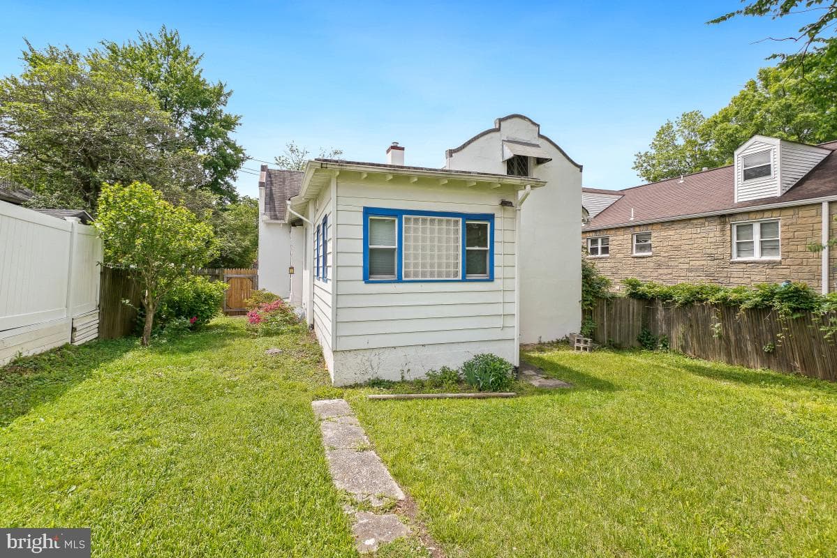 6 Philadelphia Avenue photo 32