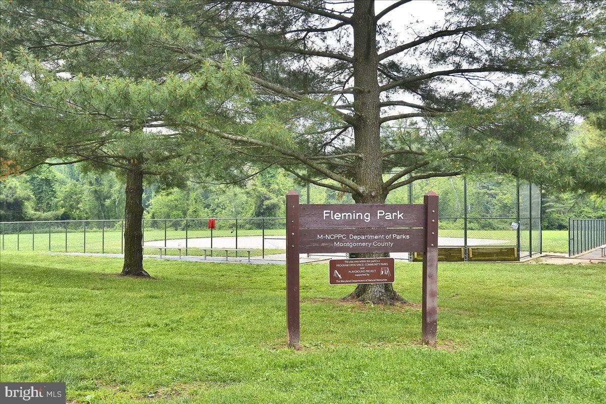 5229 King Charles Way #1-6 photo 46
