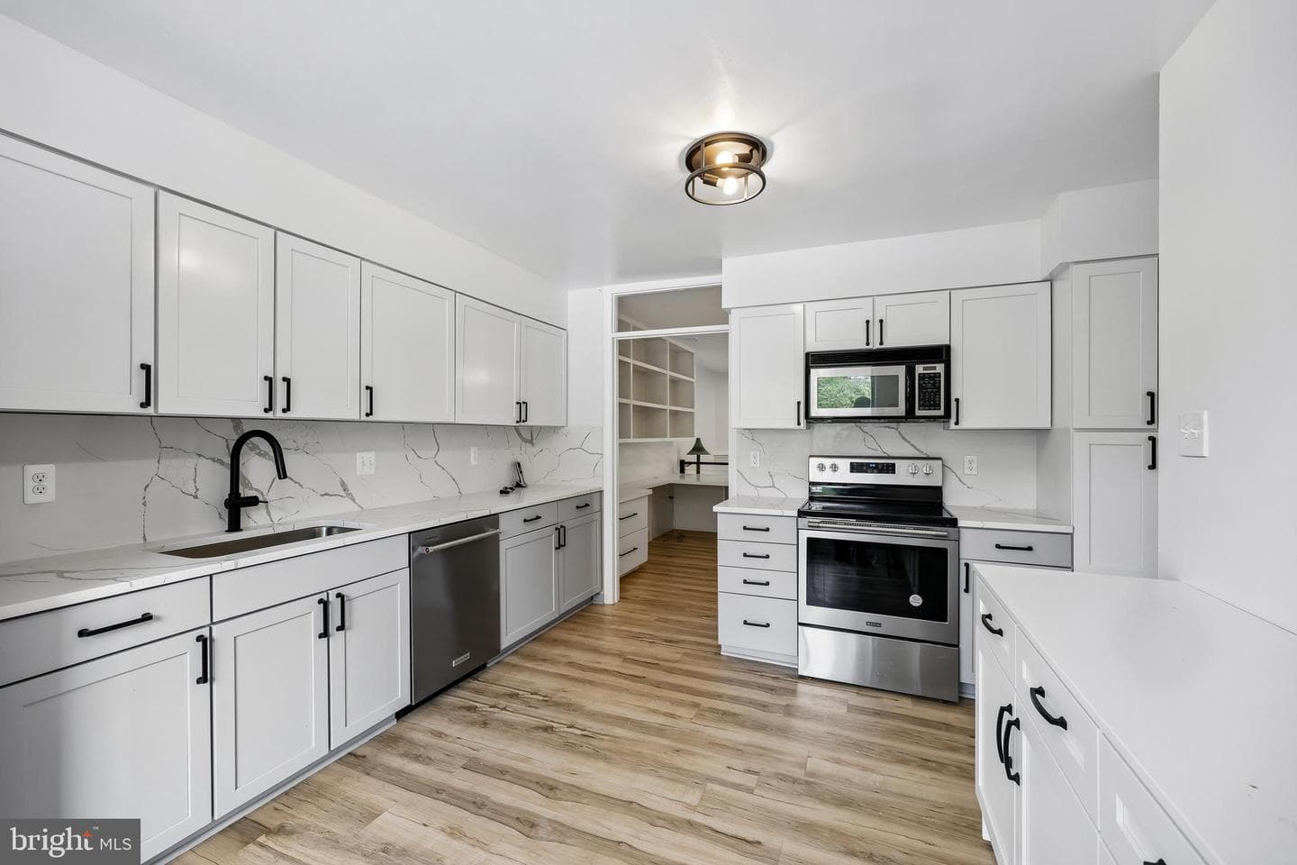 5229 King Charles Way #1-6 photo 8