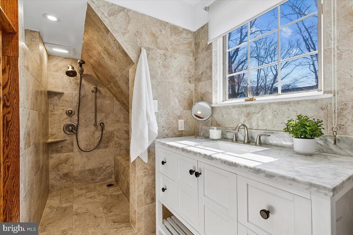 6317 Poe Road photo 22