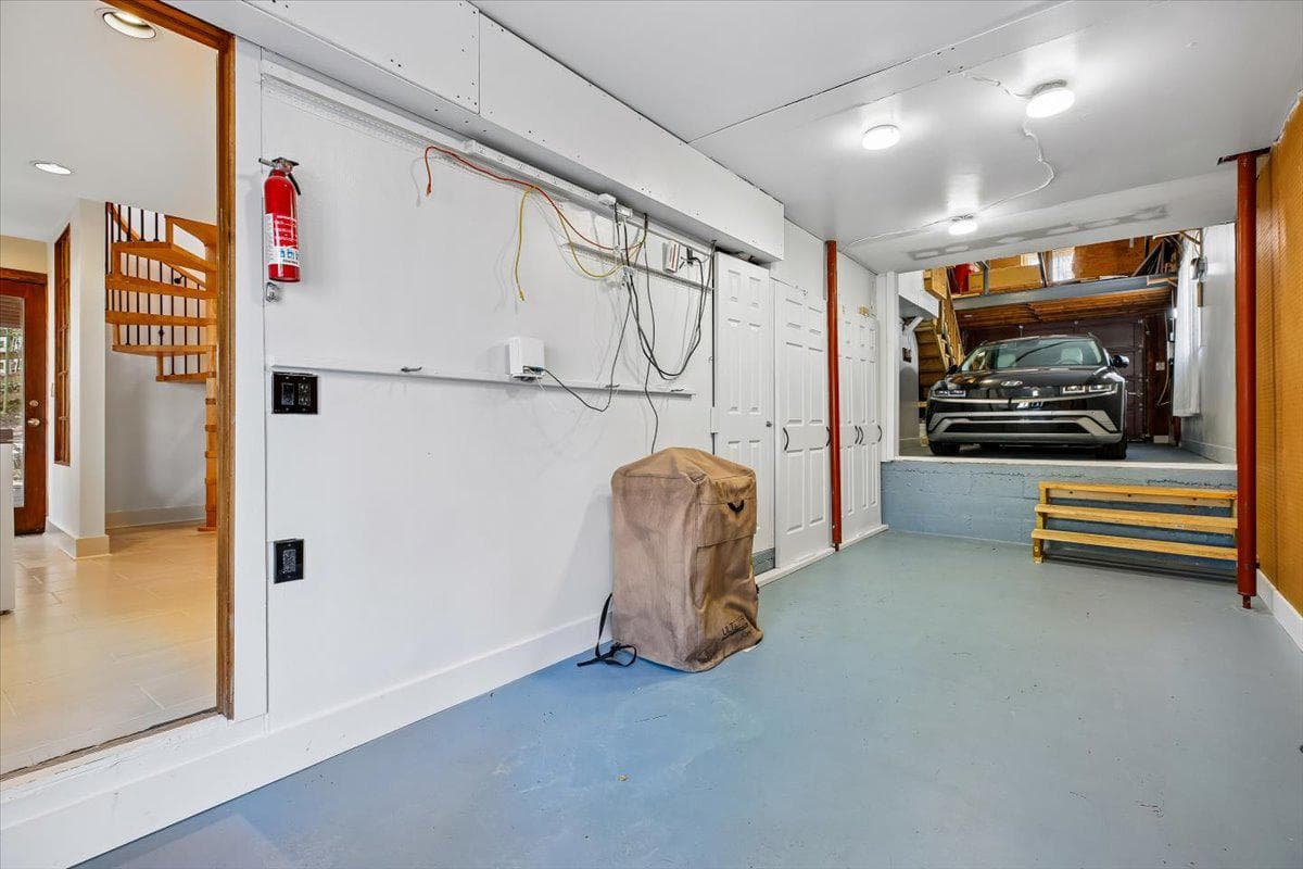 6317 Poe Road photo 37