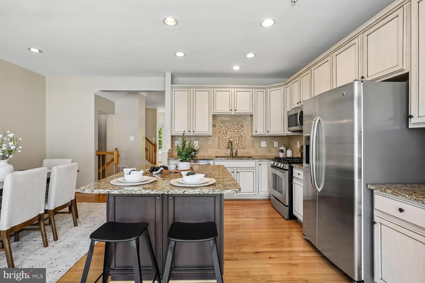 708 Market Street E photo 9