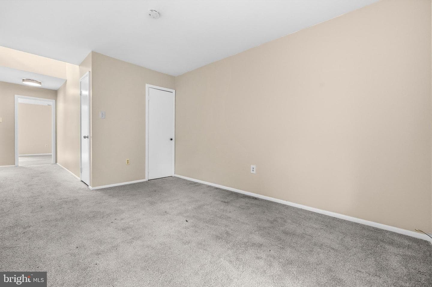 9110 Centerway Road photo 19