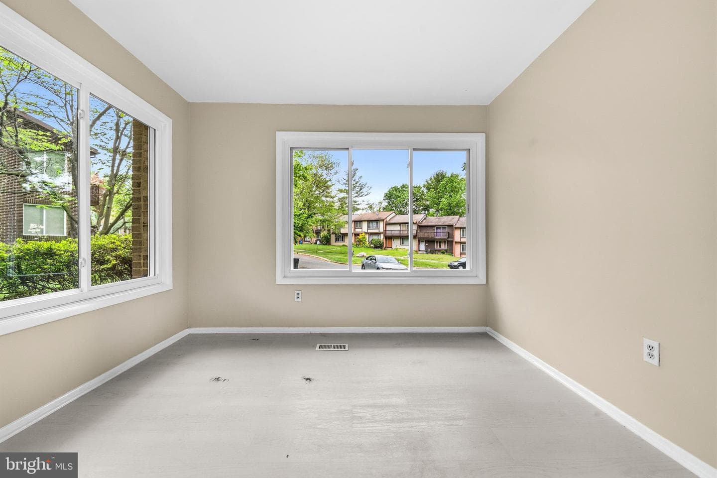 9110 Centerway Road photo 26