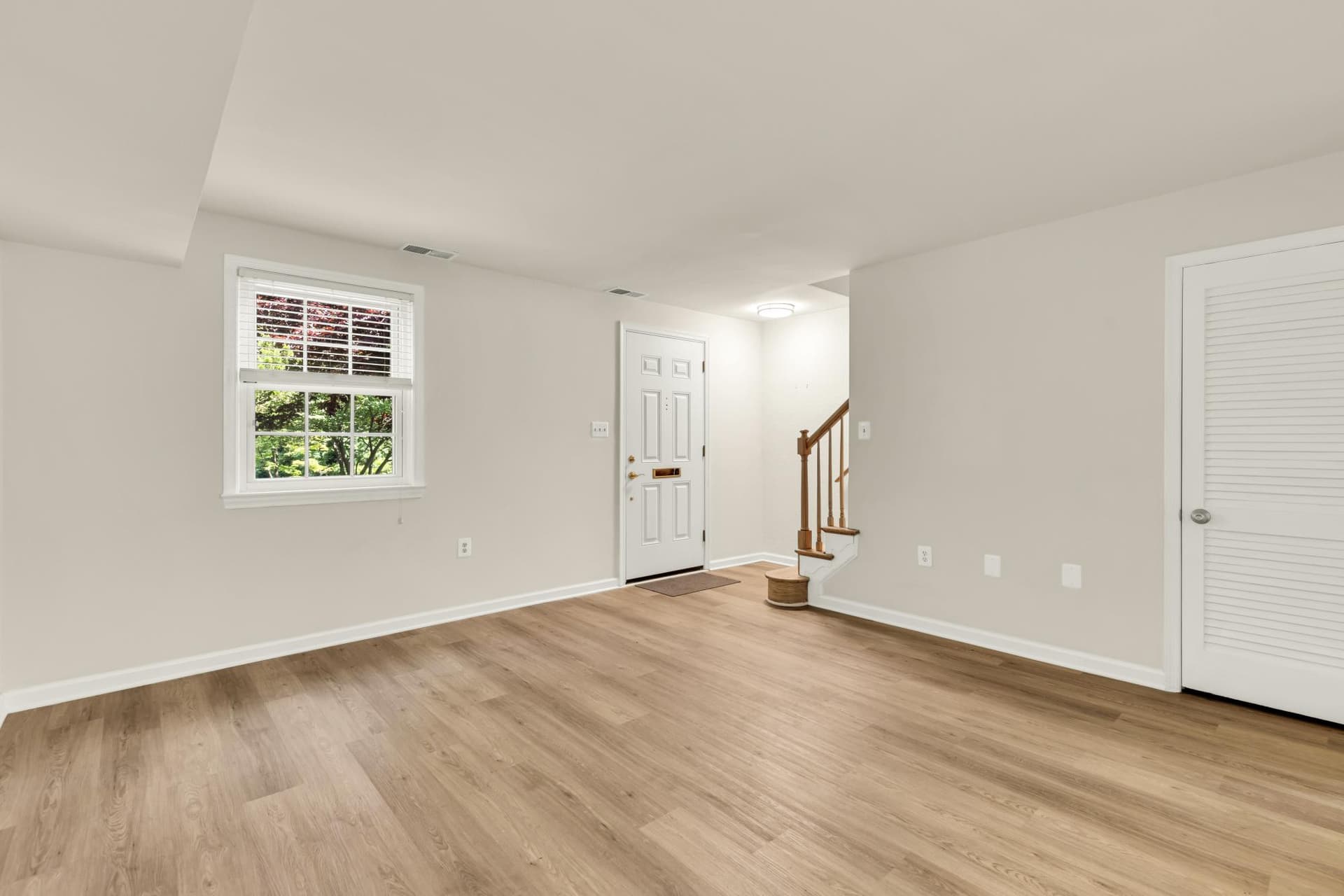 746 Azalea Drive #12-746 photo 5
