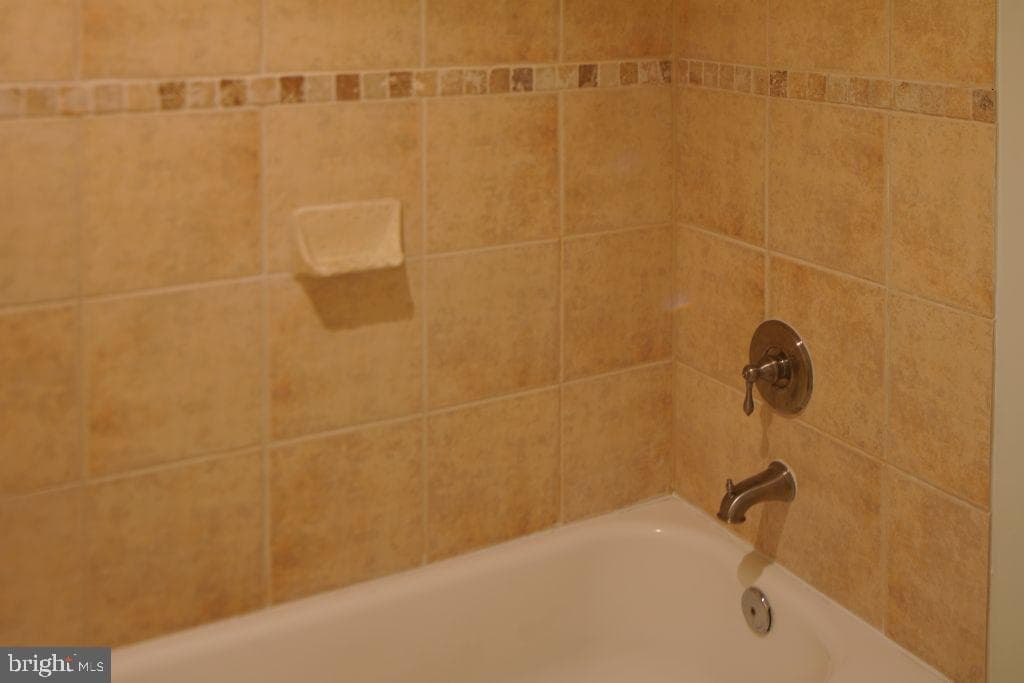 518 Calvin Lane photo 37