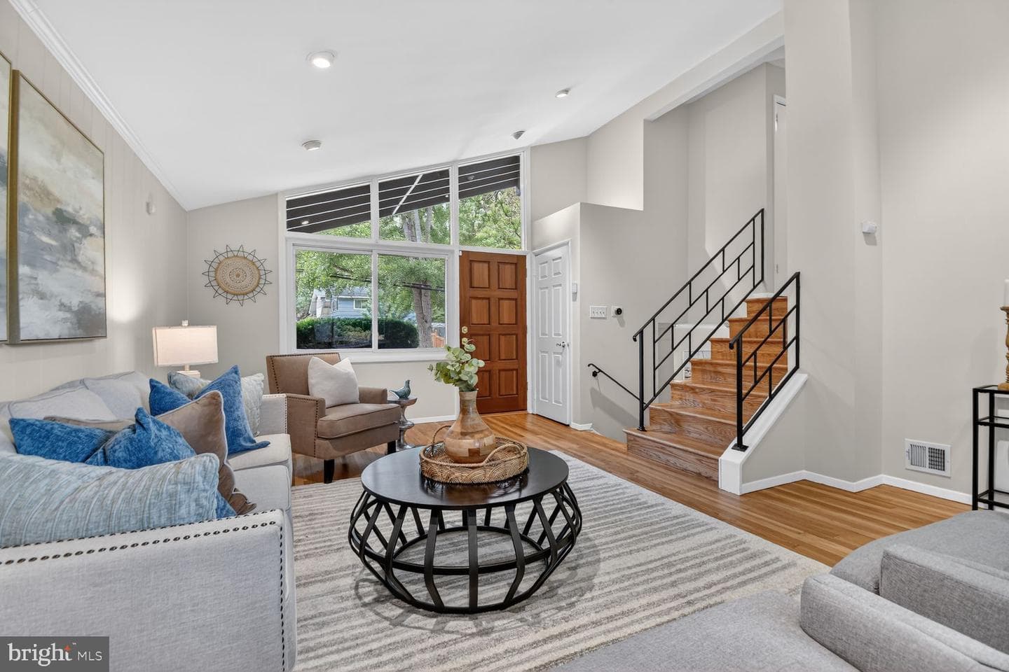 4401 Ferrara Drive photo 3