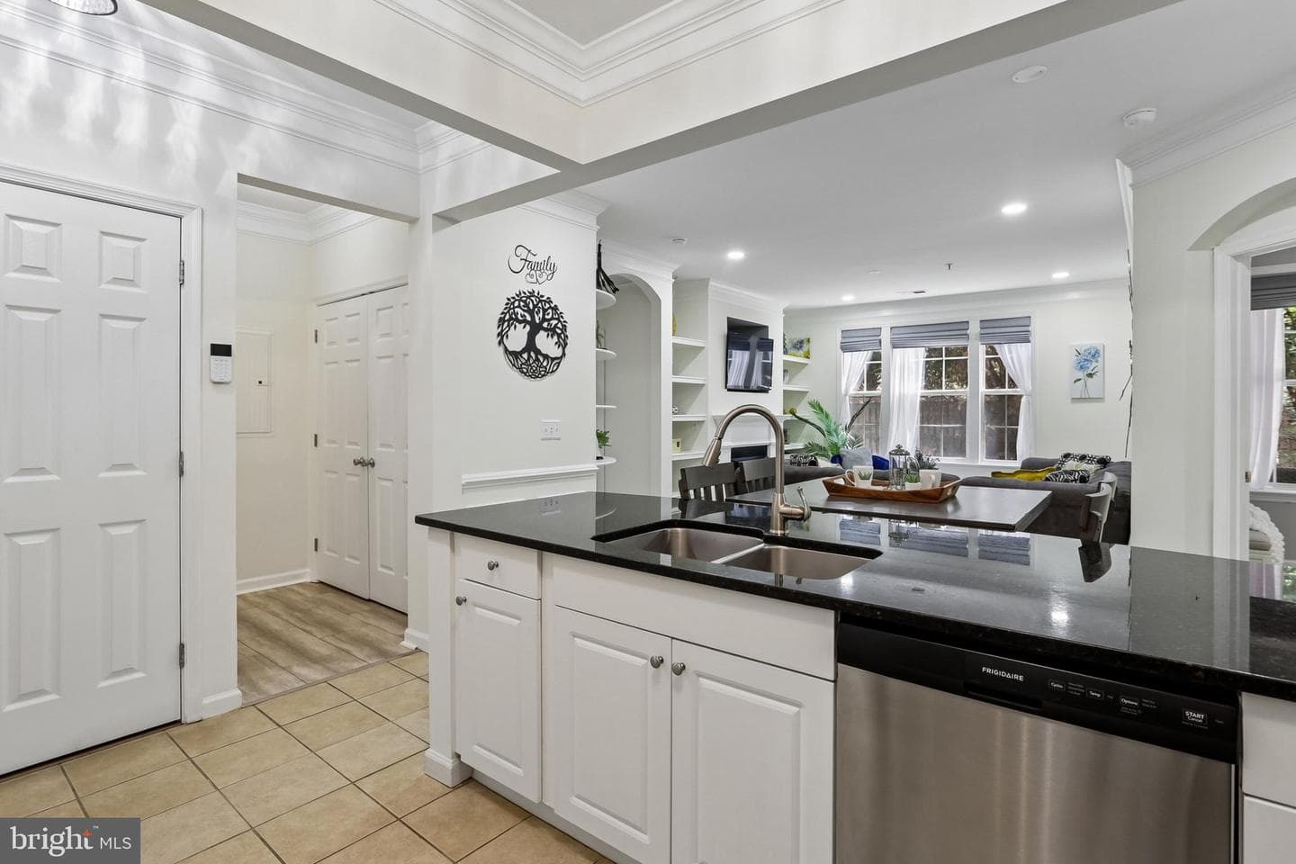 31 Booth Street #b56 photo 6