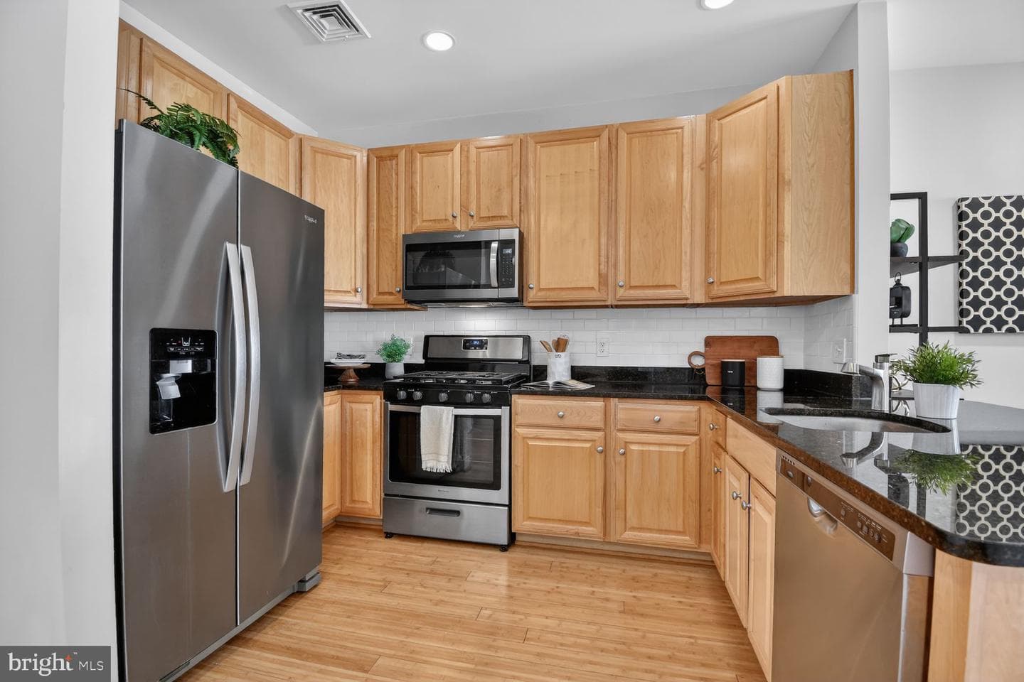 8045 Newell Street #504 photo 10