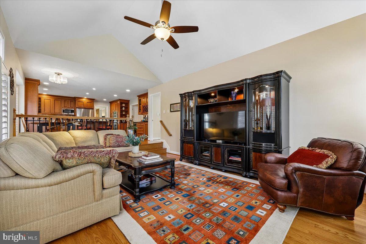 14304 Shoreham Drive photo 43