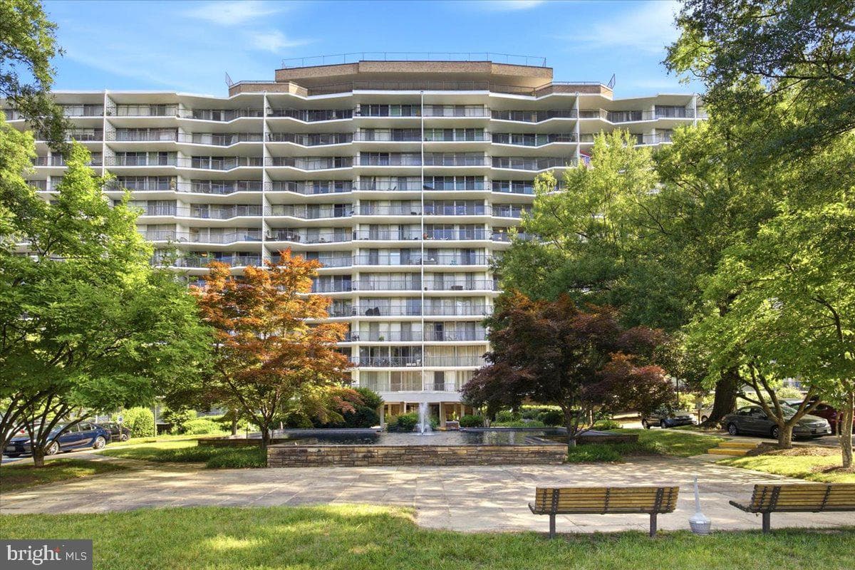 3333 University Boulevard W #g-5, Kensington