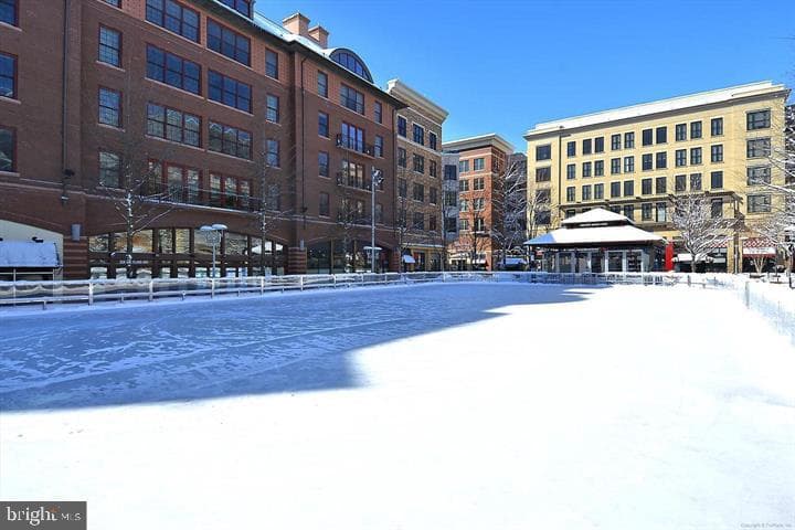 180 New Mark Esplanade photo 54