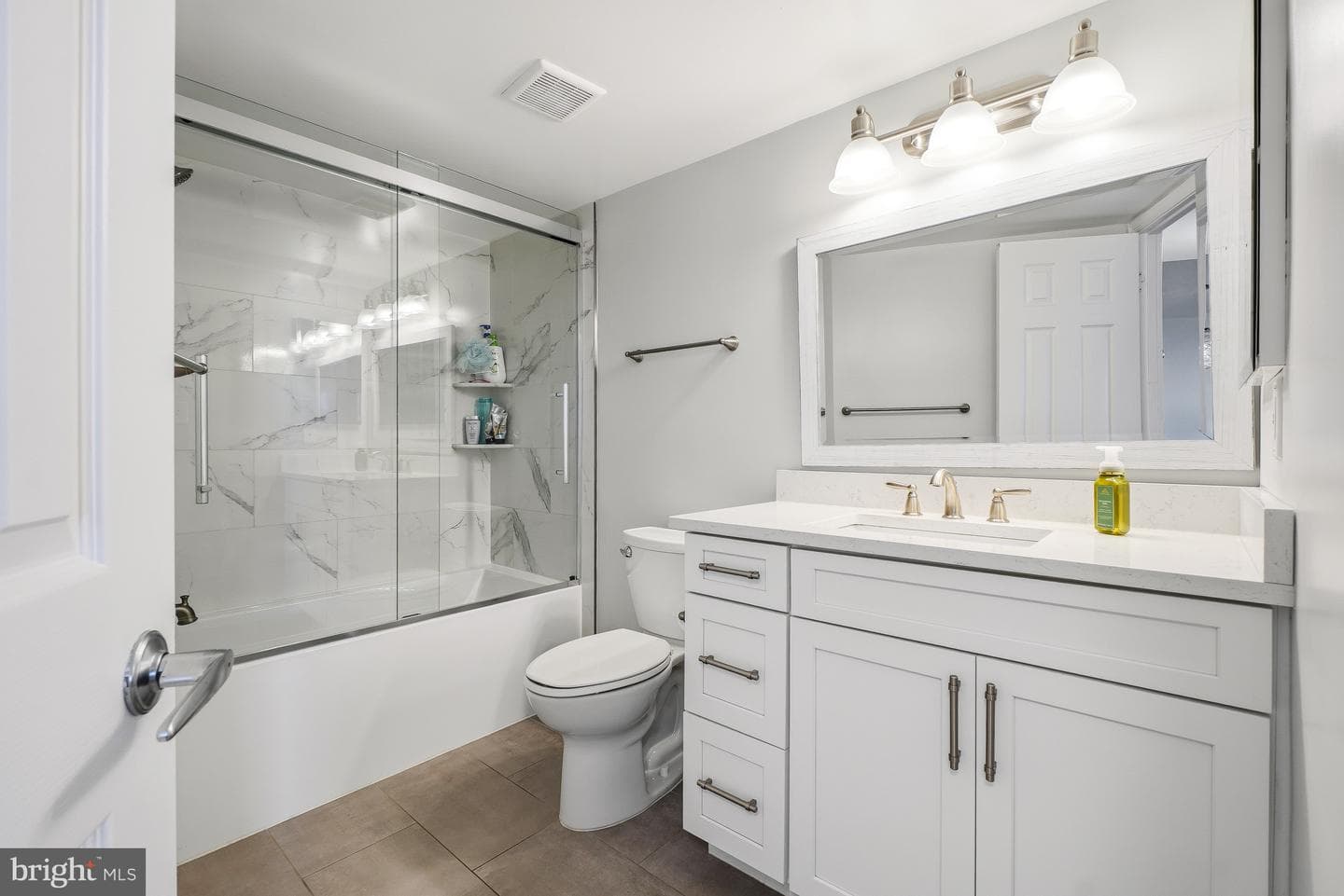 10101 Grosvenor Place #910 photo 14