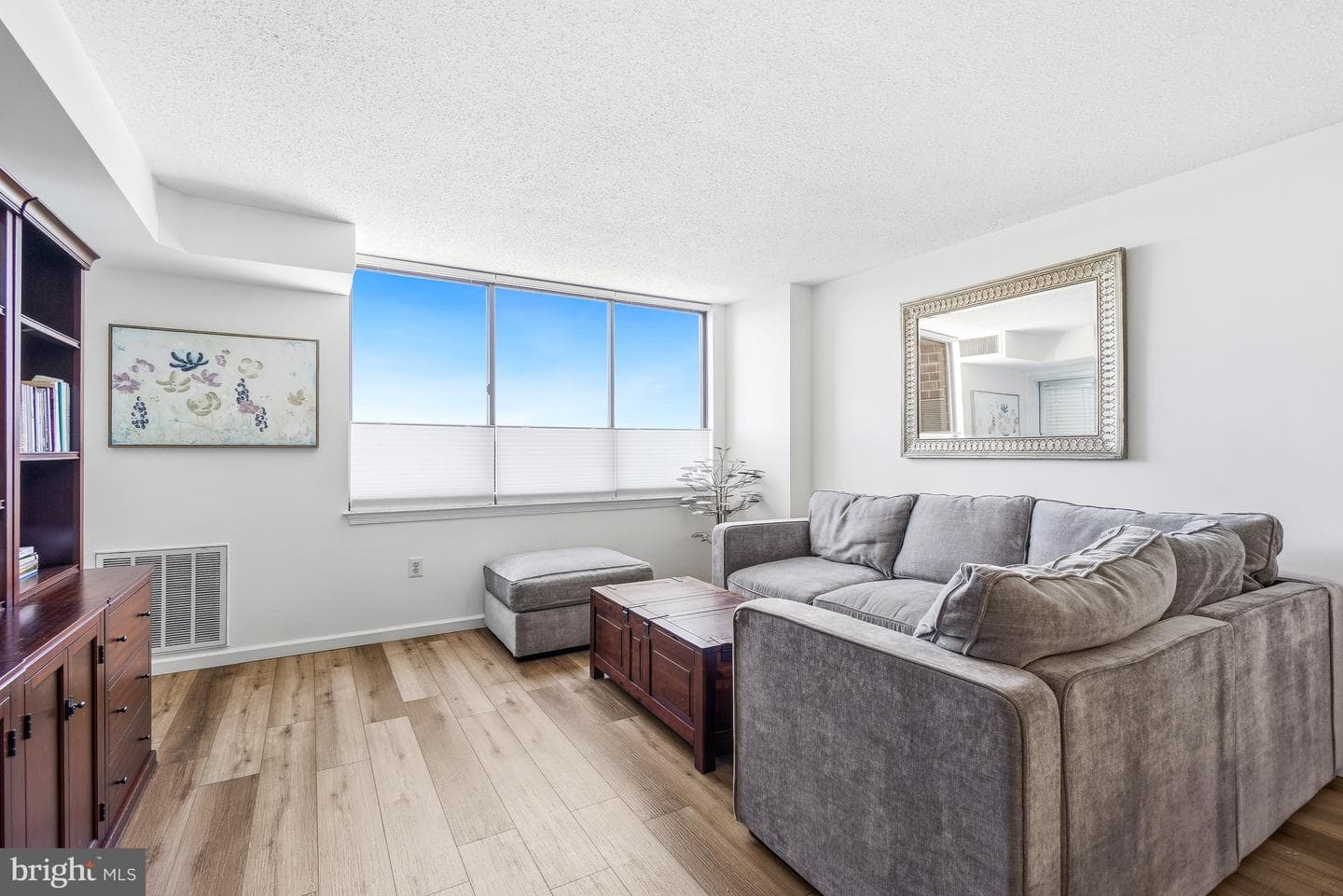 10101 Grosvenor Place #910, Rockville