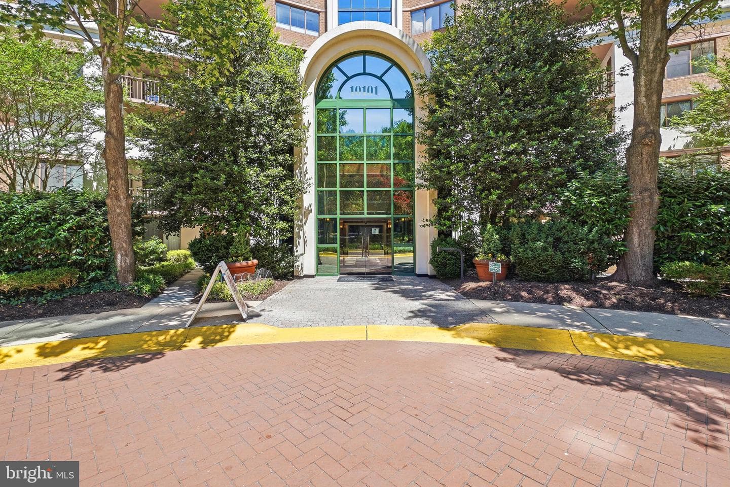 10101 Grosvenor Place #910 photo 25