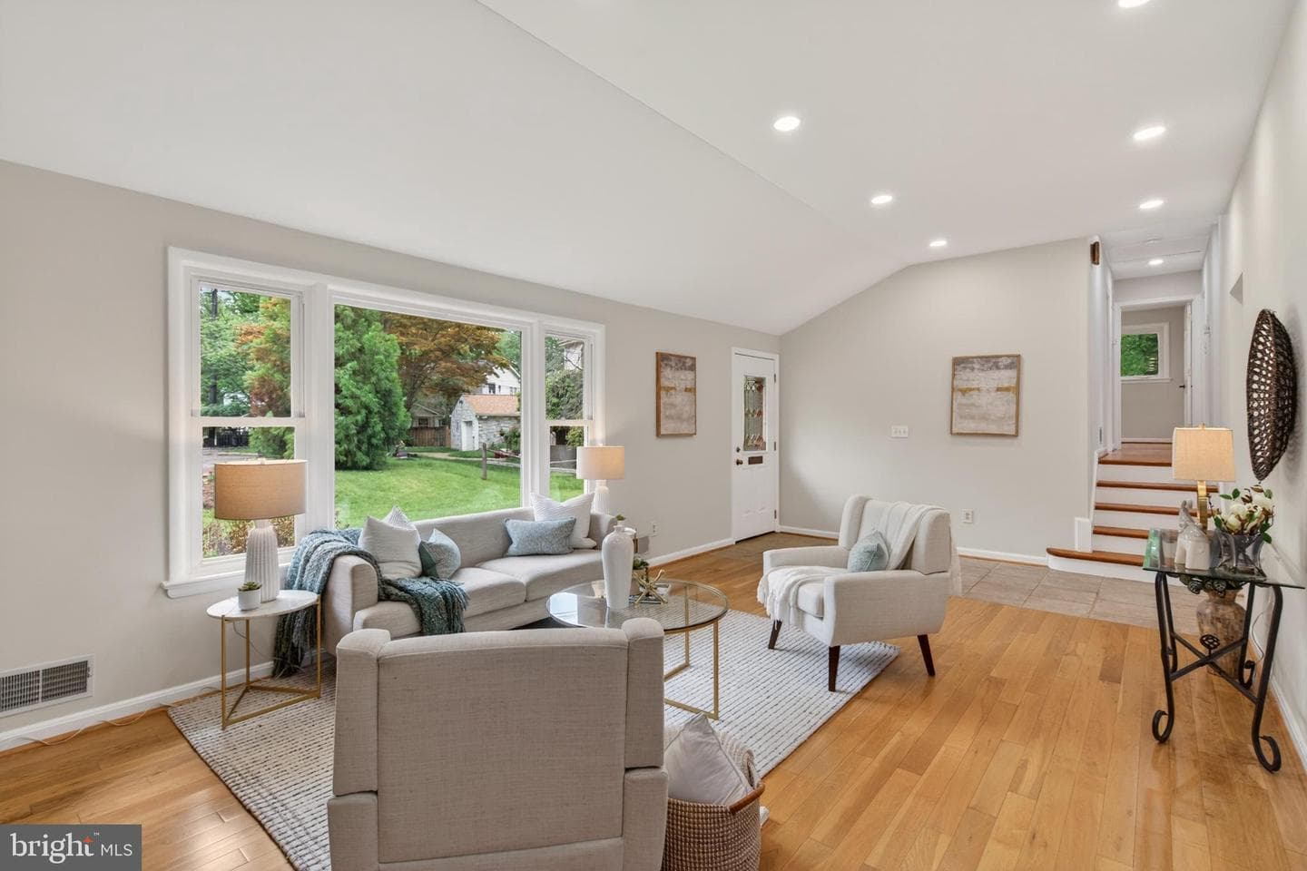 5701 Radnor Court photo 4