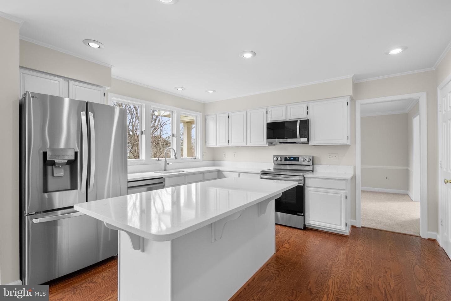 5820 Winegrove Court photo 4