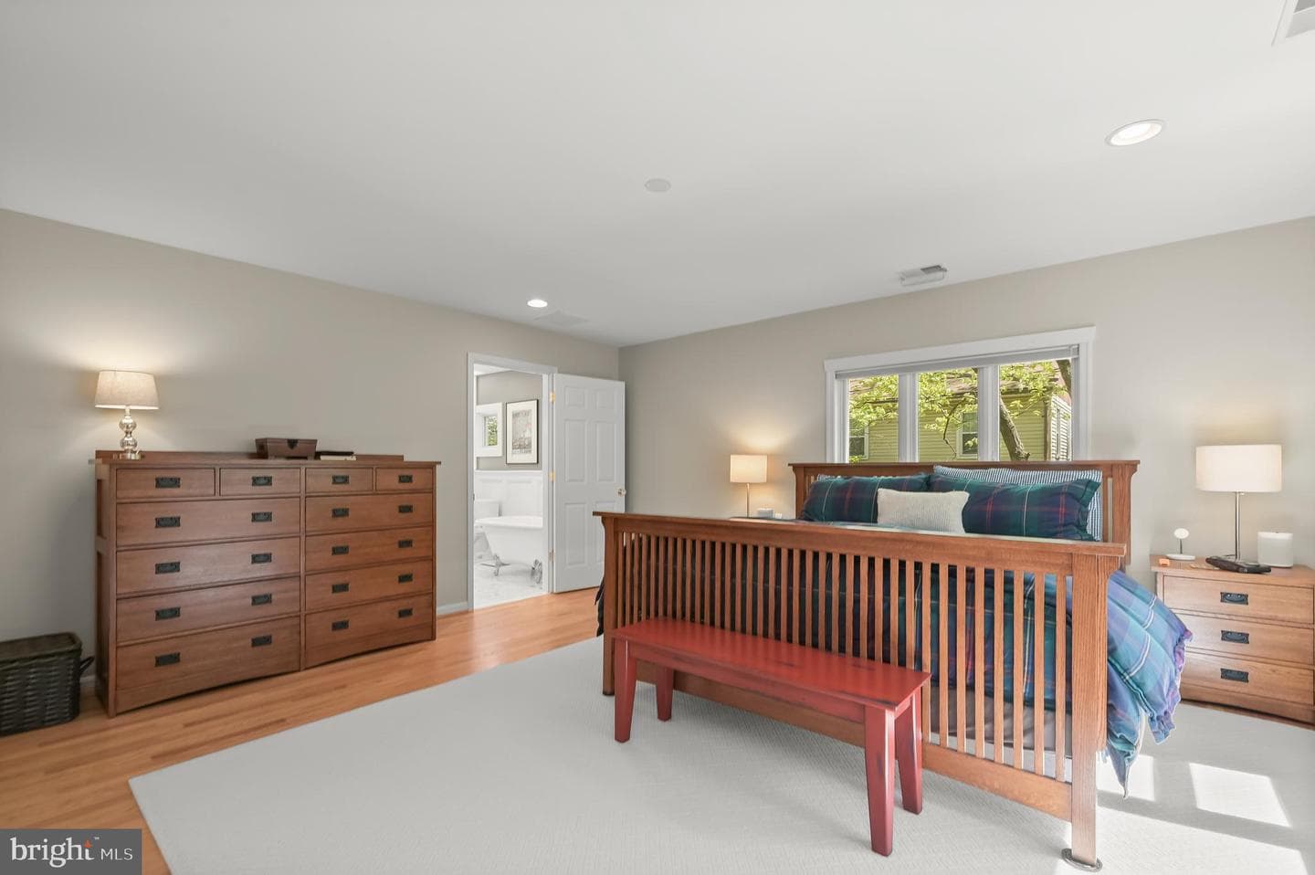 130 Grant Avenue photo 35