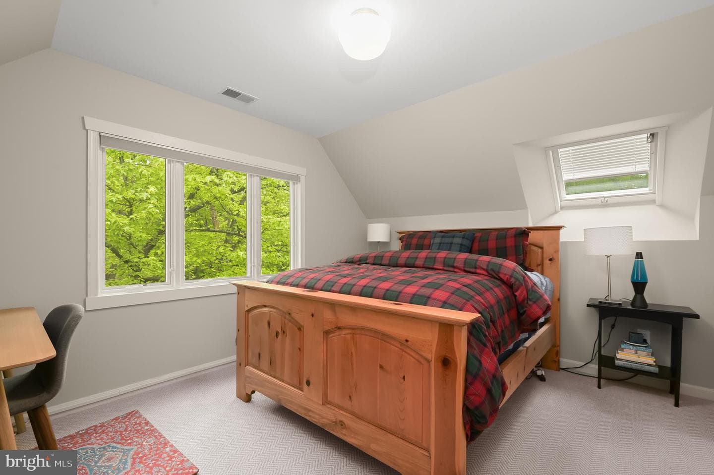 130 Grant Avenue photo 49