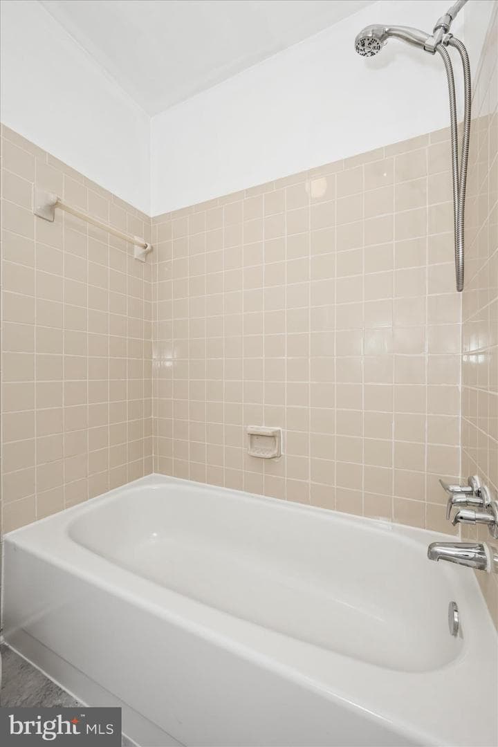 9700 Shadow Oak Drive photo 37