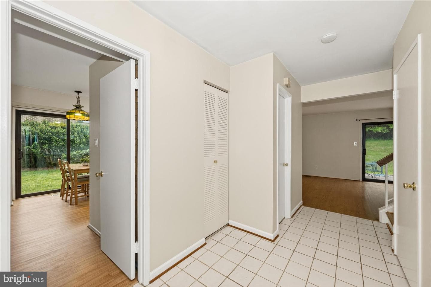 9700 Shadow Oak Drive photo 4