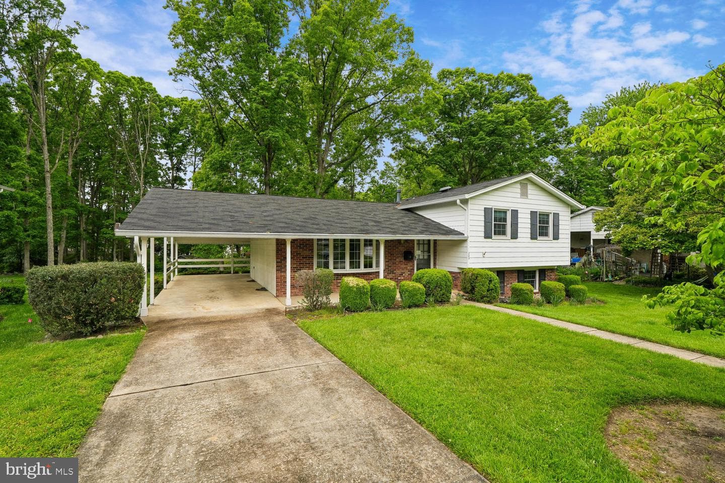 205 Tulip Drive photo 2