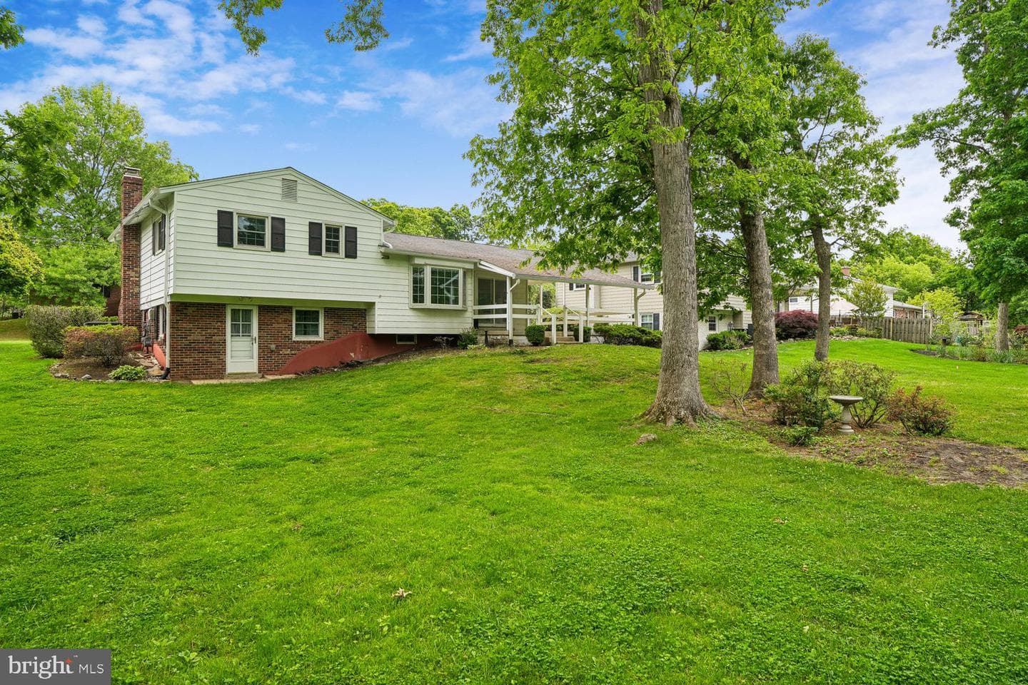 205 Tulip Drive photo 4