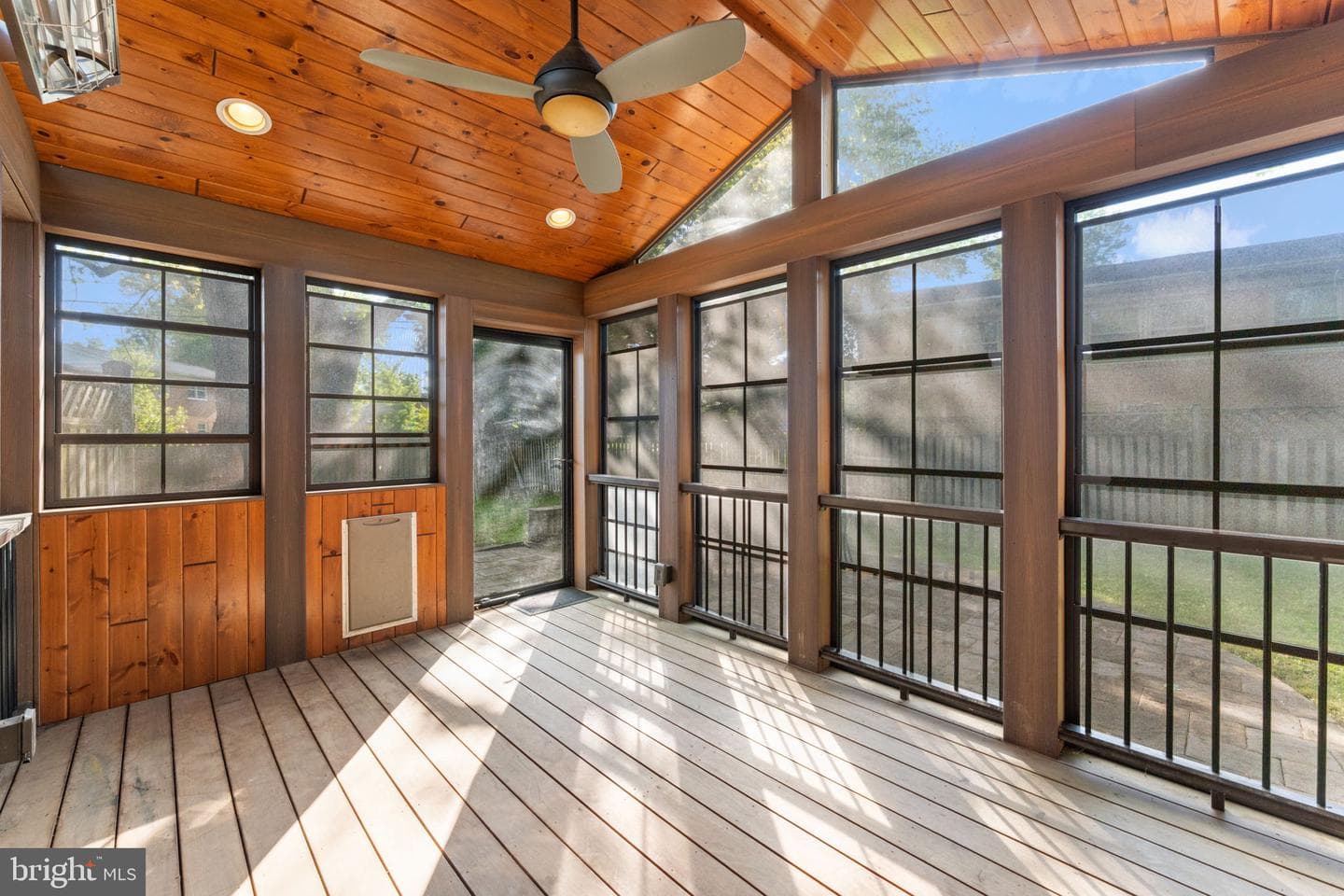 13100 Hathaway Drive photo 29