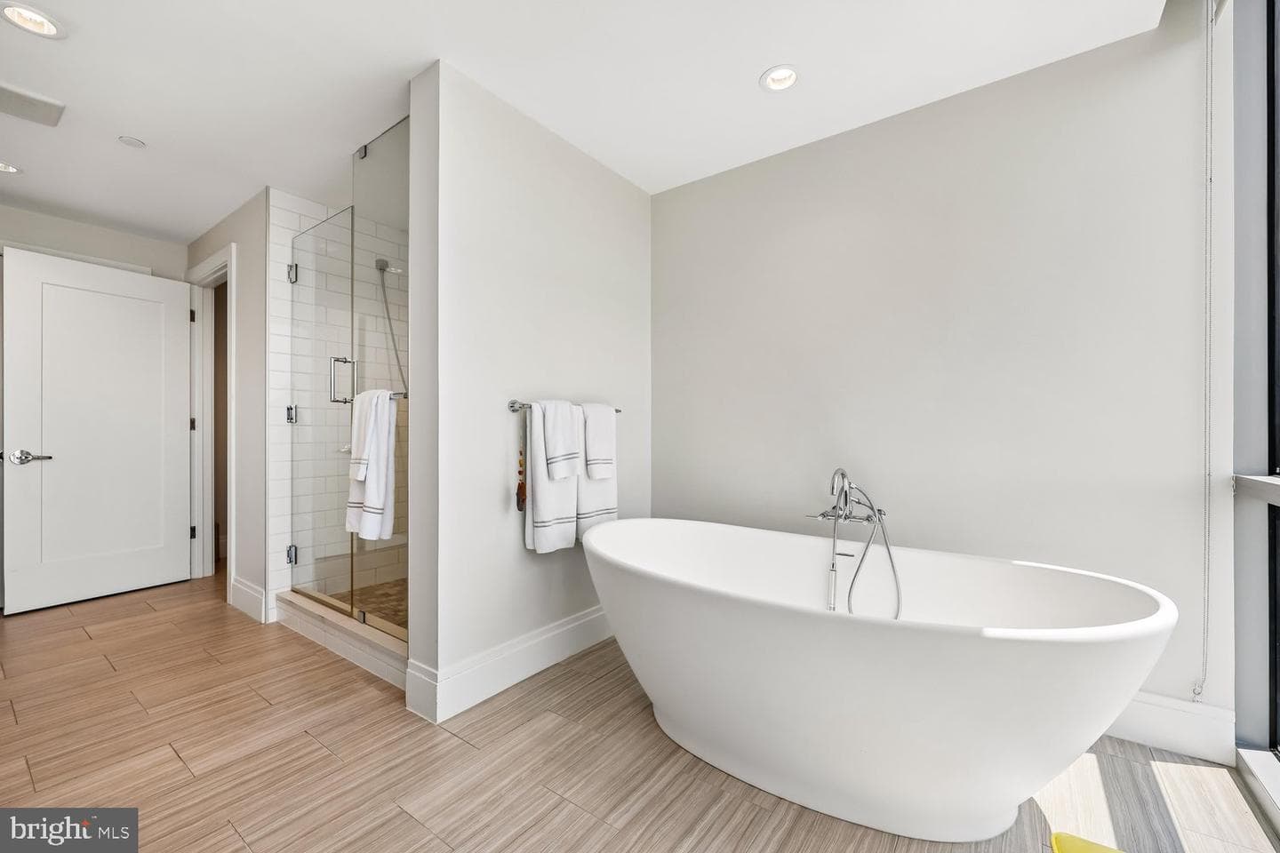 930 Rose Avenue #2001 photo 23