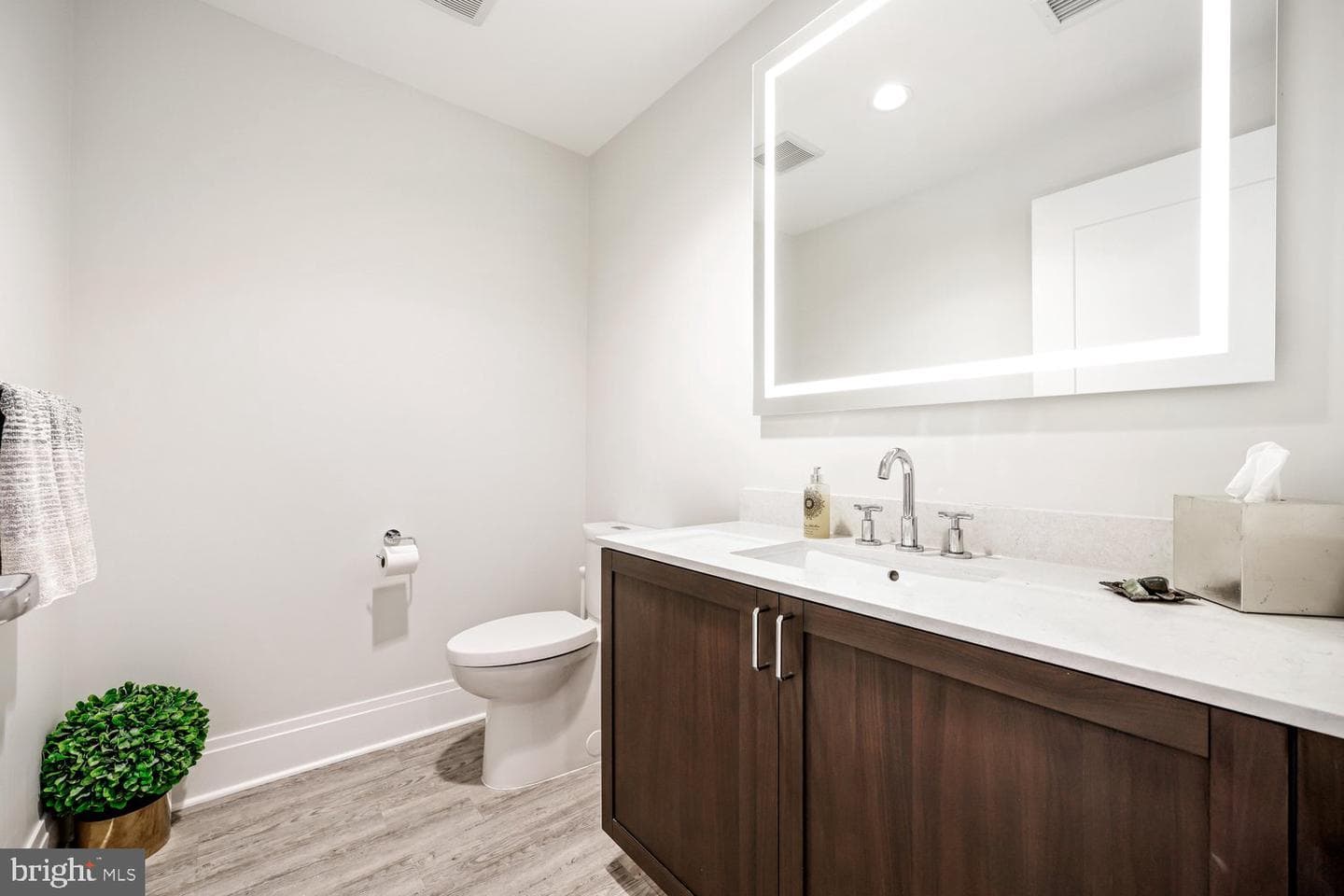 930 Rose Avenue #2001 photo 29