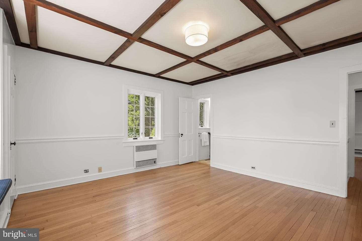 9405 Thornhill Road photo 12