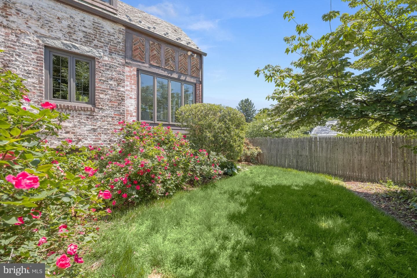 9405 Thornhill Road photo 30