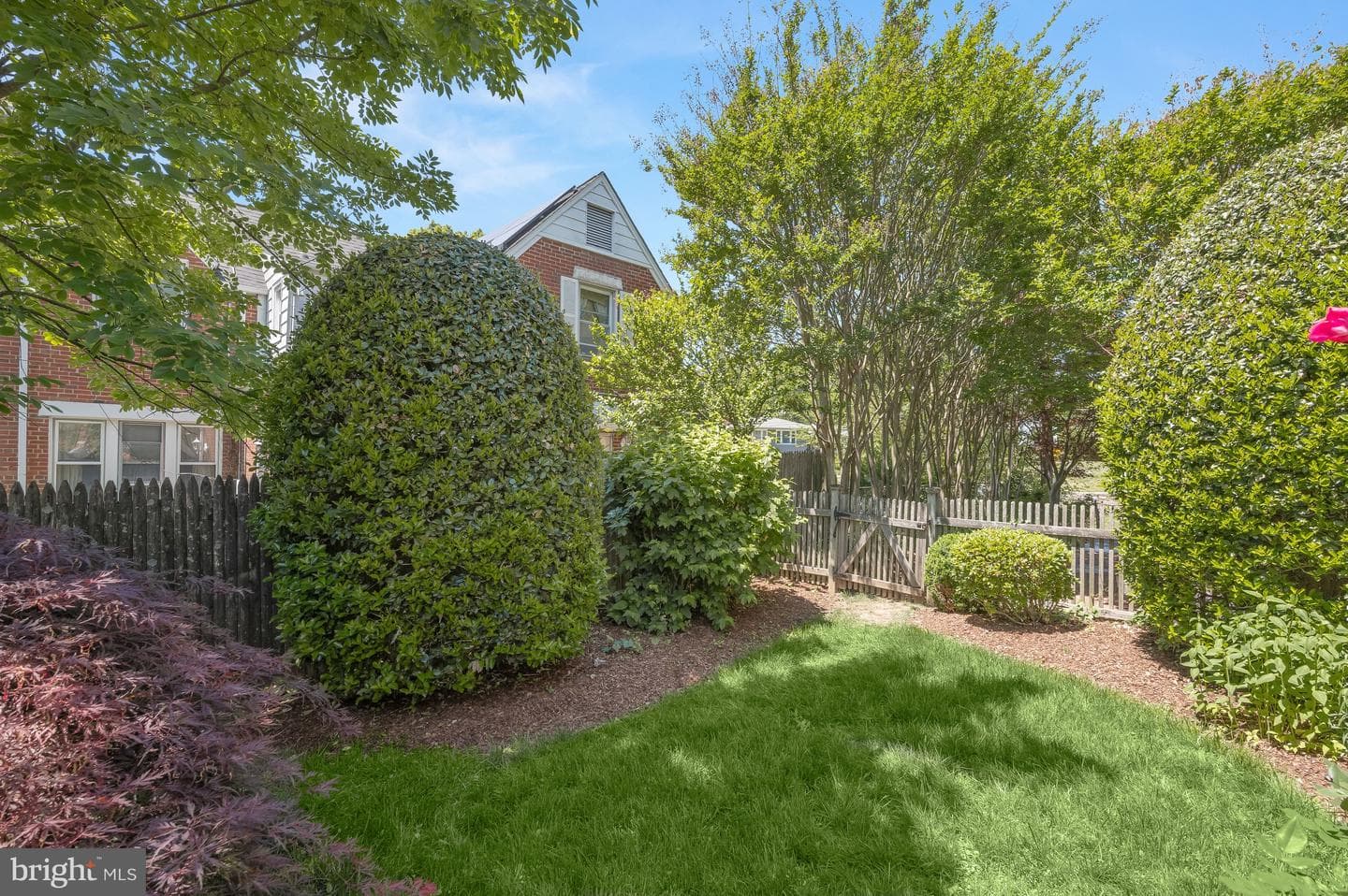 9405 Thornhill Road photo 31