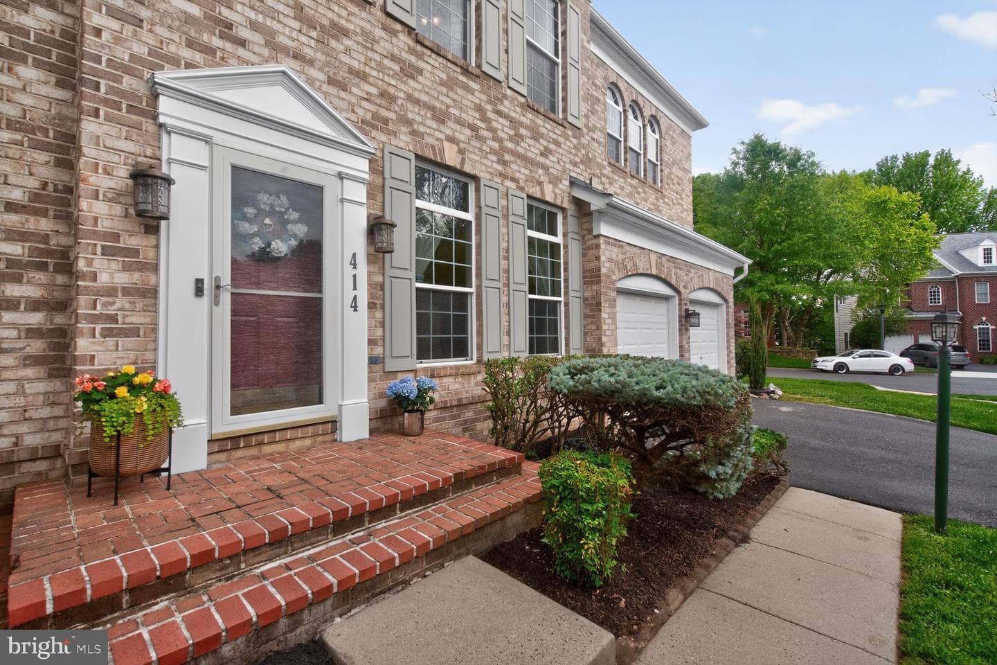 414 Summer Garden Way photo 2