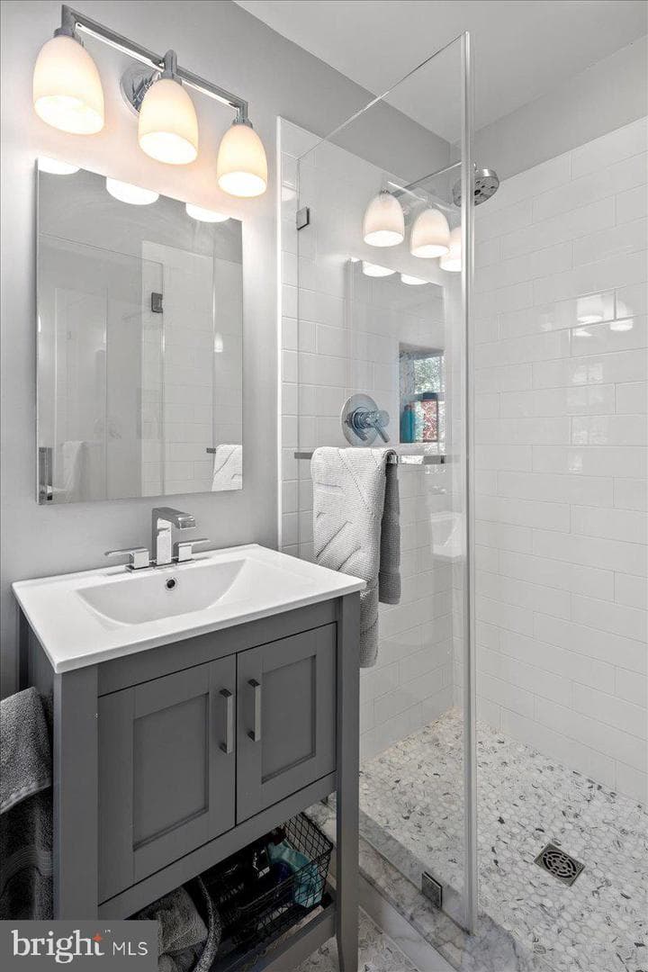 6413 Kenhowe Drive photo 46