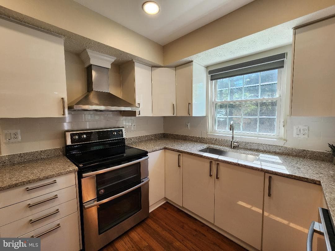 13908 Bergenfield photo 6