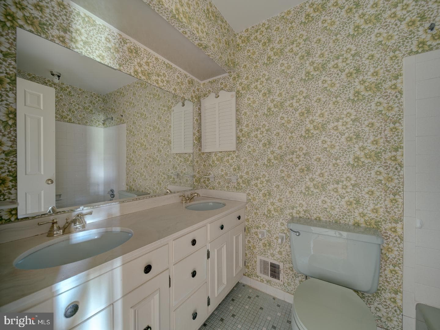 15313 Basswood Court photo 8