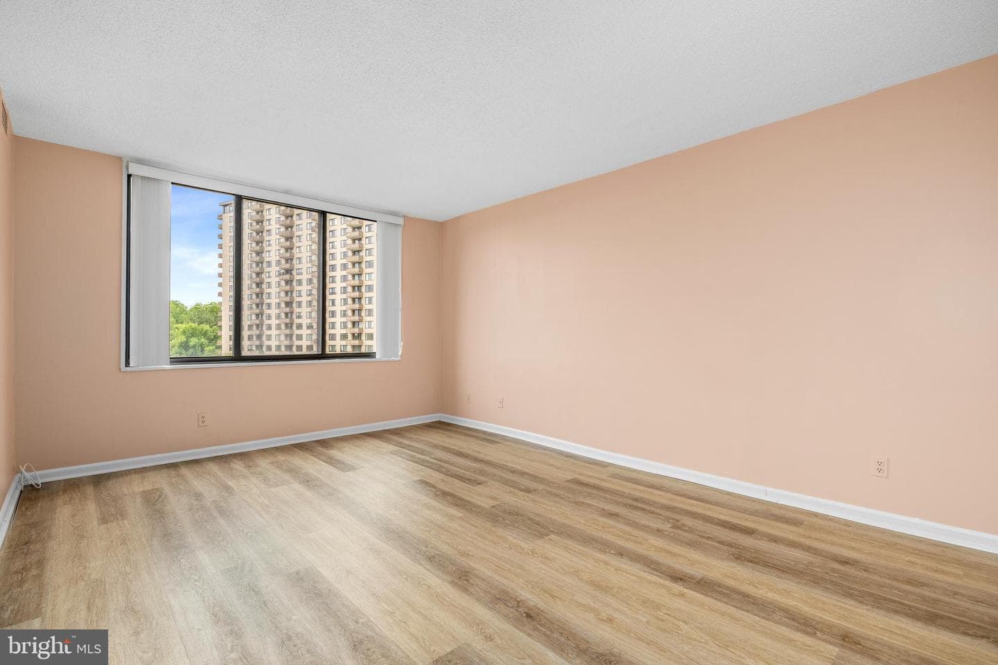 5225 Pooks Hill Road #519n photo 18