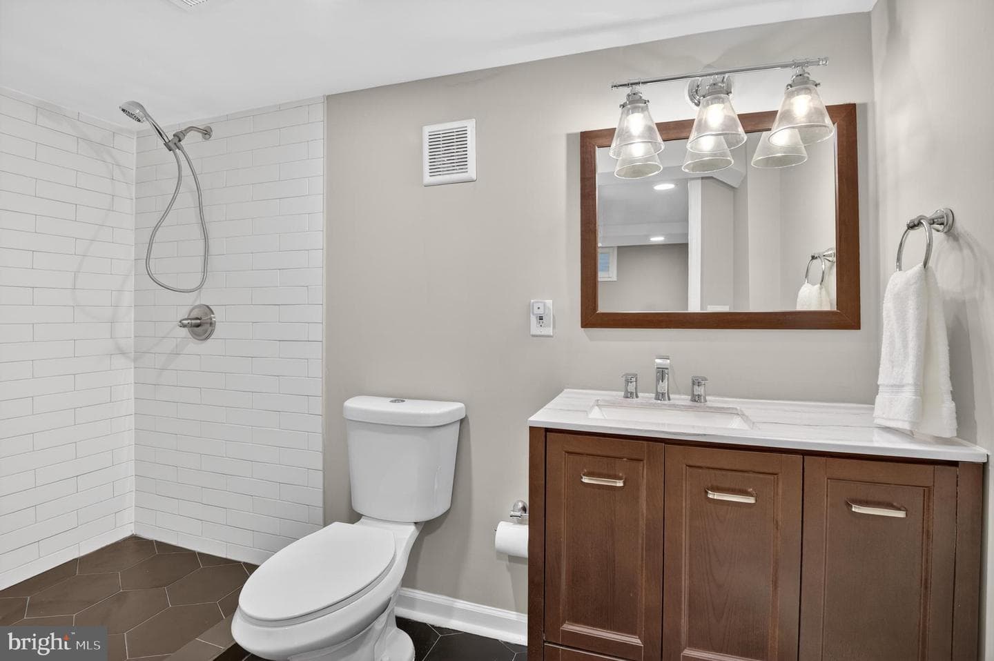 202 Baden Street photo 30
