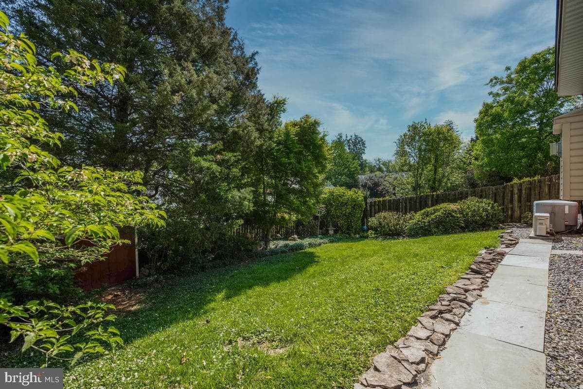 8519 Hazelwood Drive photo 3