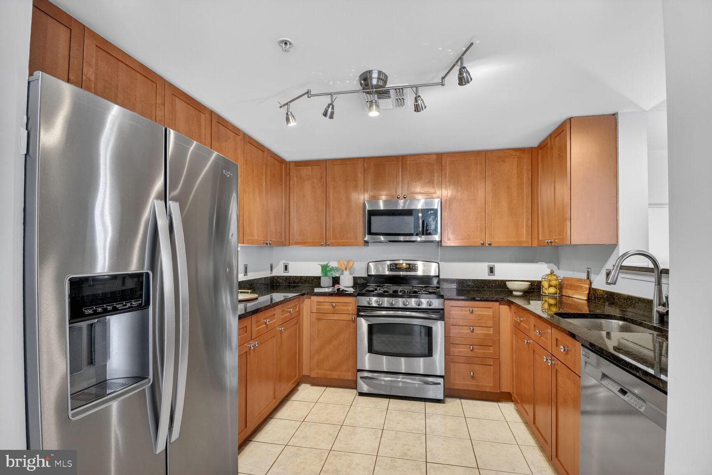 930 Wayne Avenue #405 photo 12