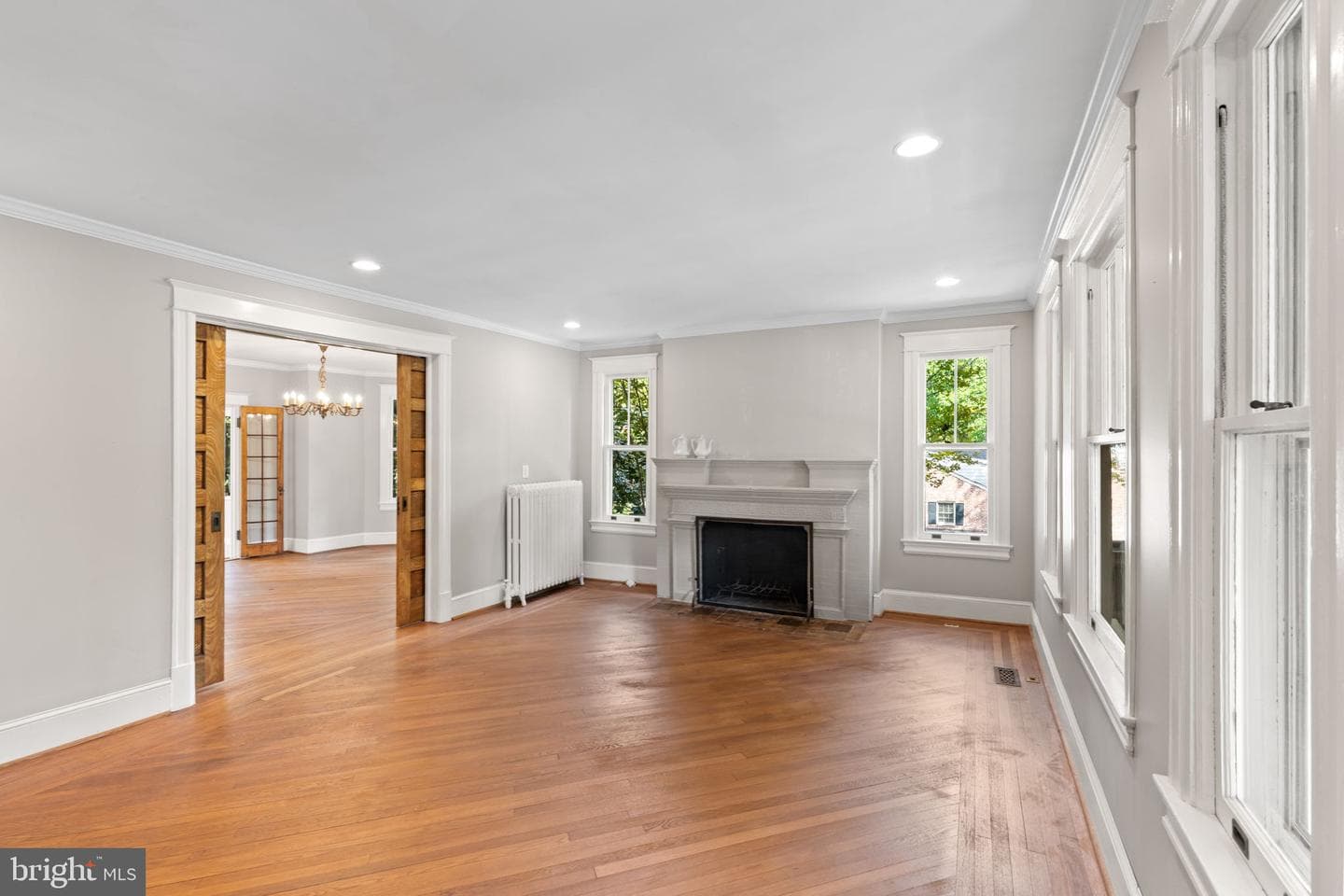 3419 Raymond Street photo 12